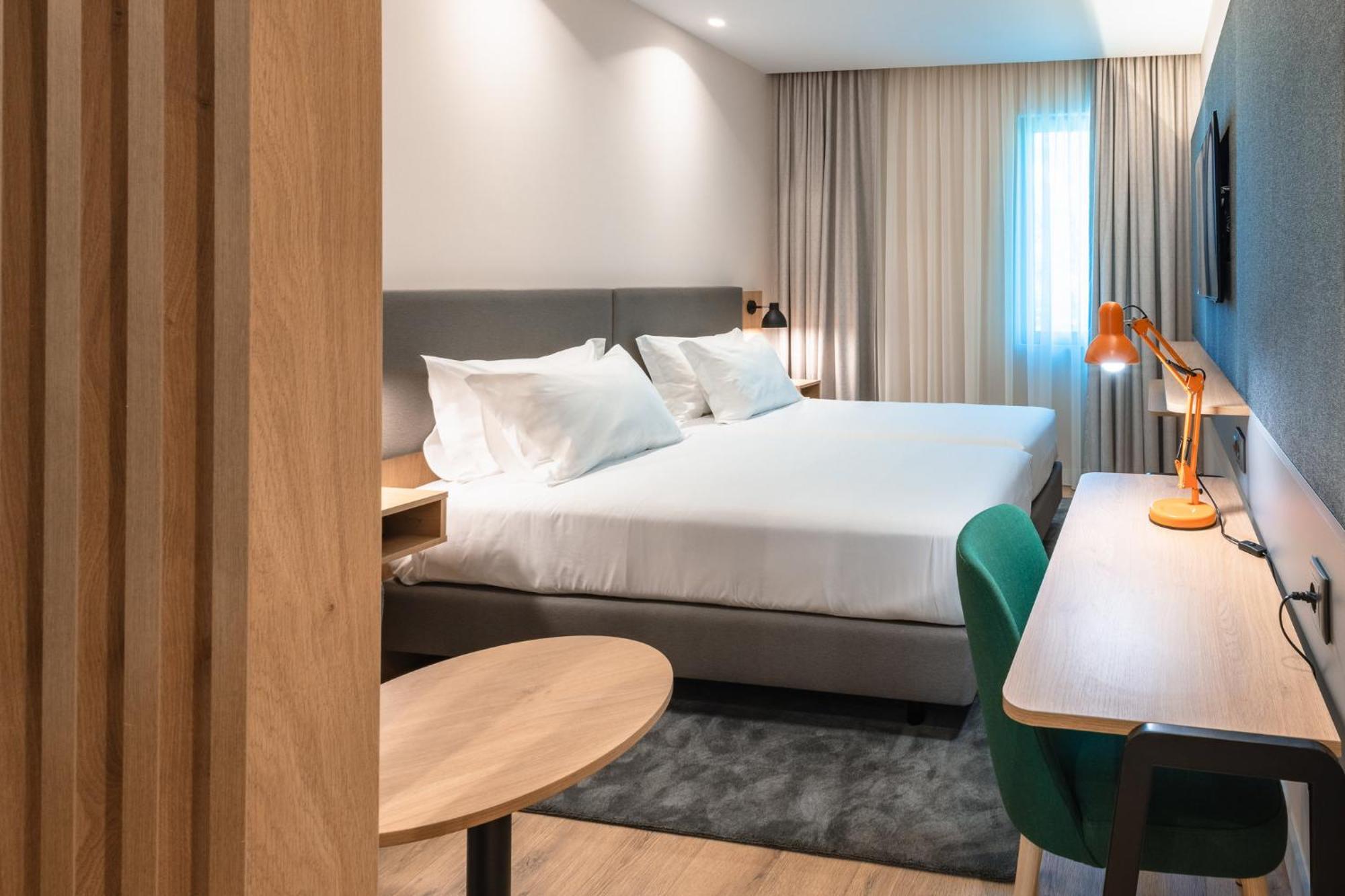 By Ihg Braga