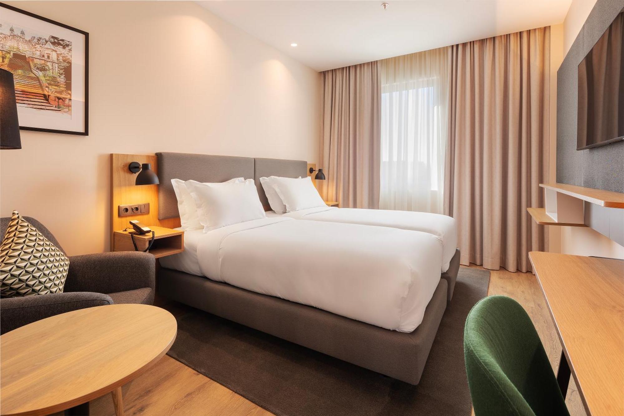 By Ihg 4* Braga